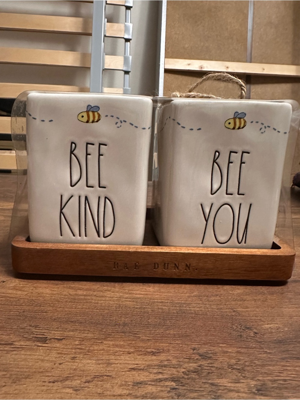 🆕 Rae Dunn “Bee Kind, Bee You”  Pencil Holder Desk Organizer On Display Tray